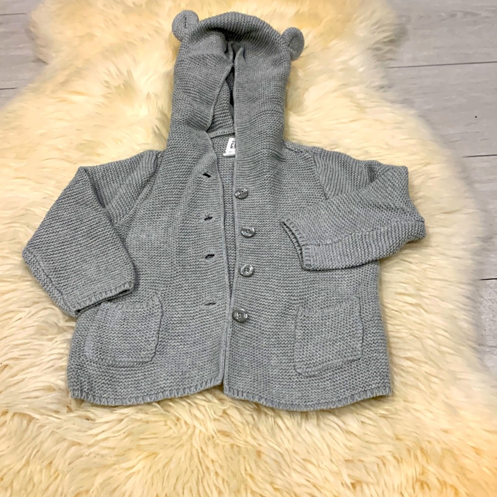 Baby GAP Gray Knitted Cardigan with Buttons in Size 18-24M